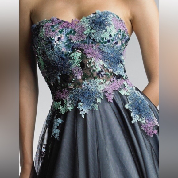 Prom dress - Picture 8 of 10